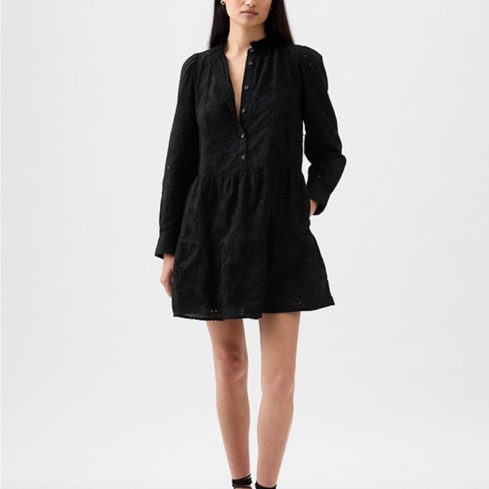 NWT Gap Eyelet Tiered Dress
